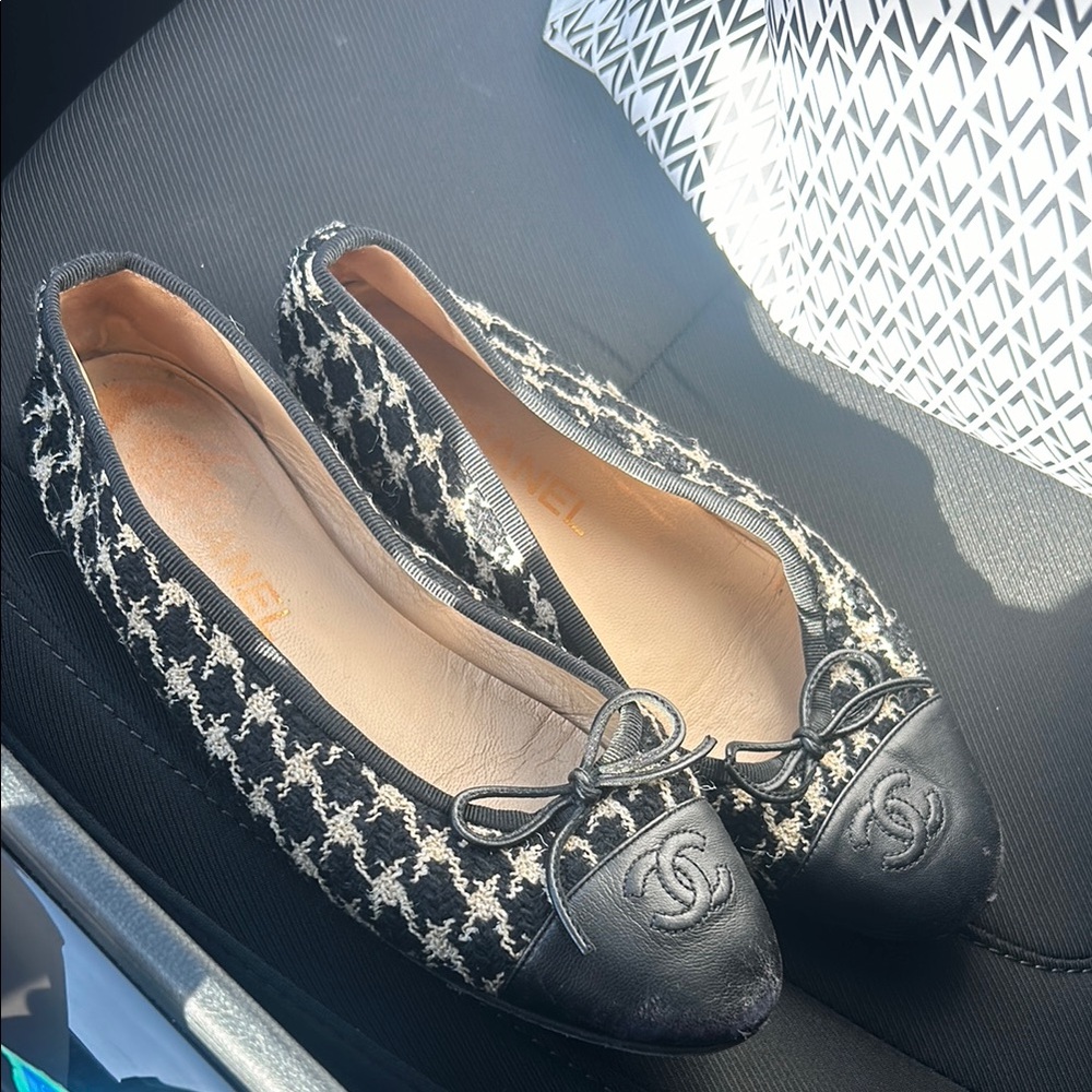 $100 v e nmo Chanel vintage ballet flats
